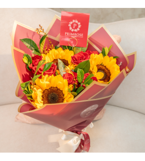 RAMO DE 3 GIRASOLES Y 6 ROSAS
