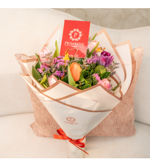 RAMO DE 6 TULIPANES