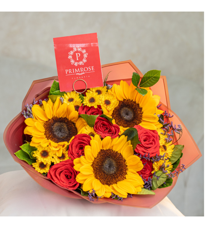 RAMO DE 3 GIRASOLES Y 6 ROSAS